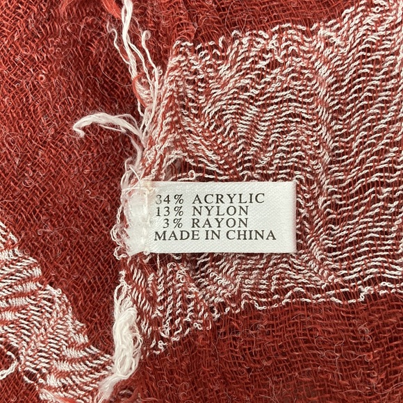 Scarf & Wrap - Picture 13 of 14